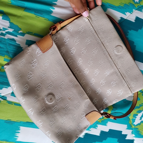 Dooney & bourke - Picture 5 of 6